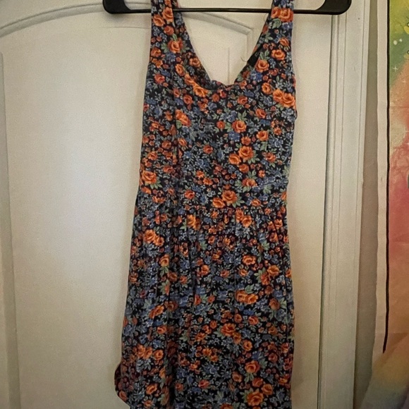 Forever 21 Floral Mini Dress - Picture 3 of 5
